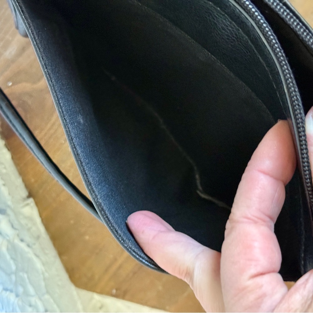 Vintage Liz Claiborne Black Crossbody Bag - Picture 5 of 9